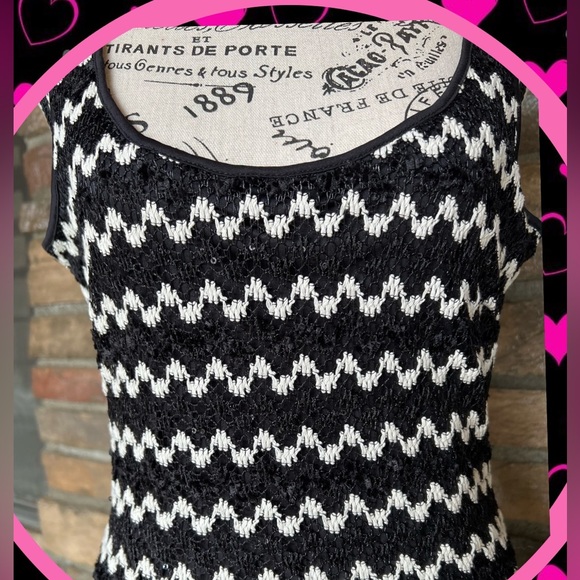 🆕 Guess Dress - Picture 6 of 15